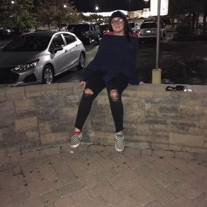 Meet your Posher, Macee